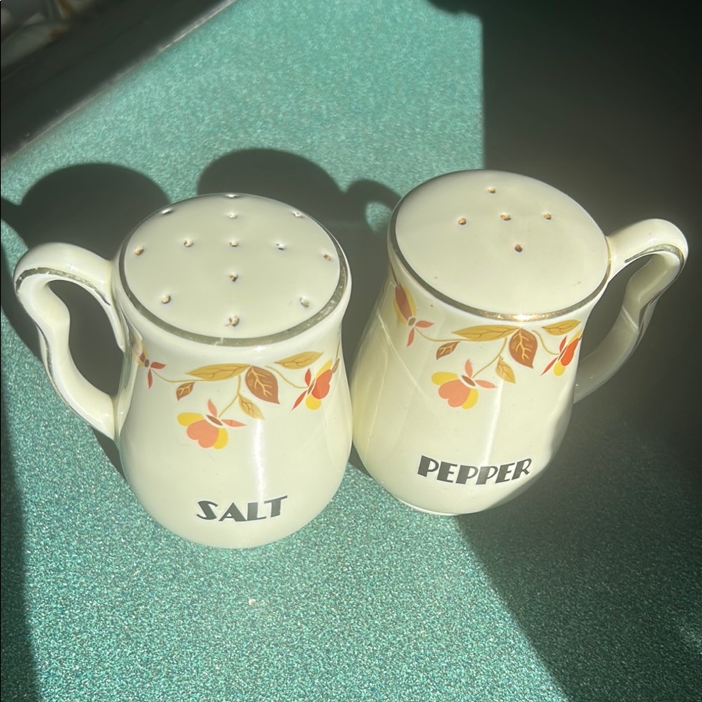 Hall’s Autumn Leaf Salt and Pepper Shakers